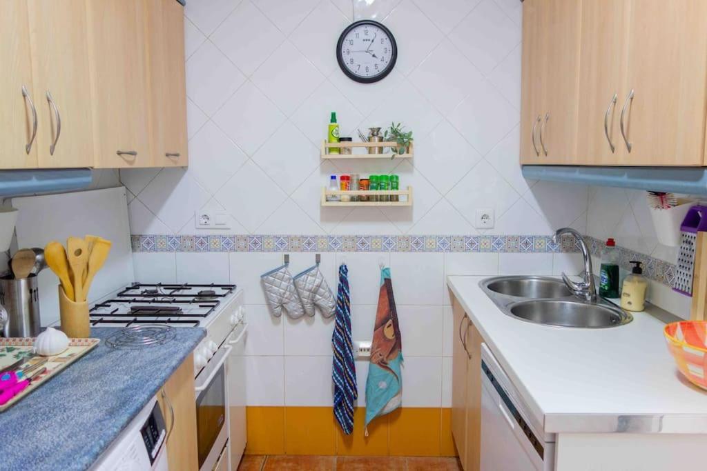 Three Bedroom House By The Sea Holiday home